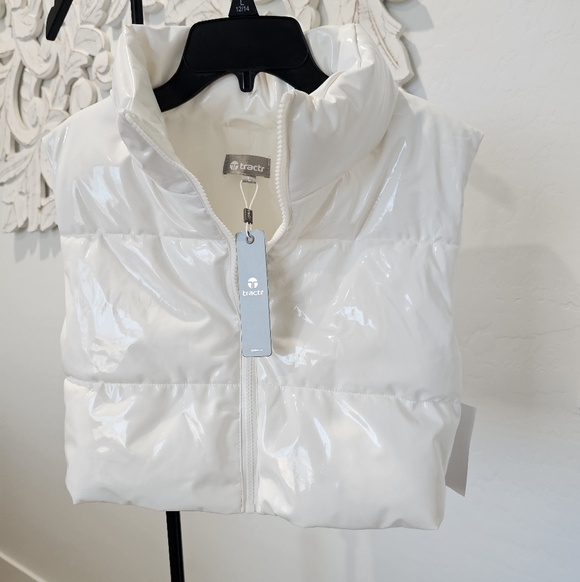 Tractr White Quilted Vest - NWT - Picture 4 of 9